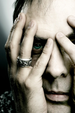 Peter Murphy to perform solo classics, rare Bauhaus songs in ‘Secret Bee’ webcasts