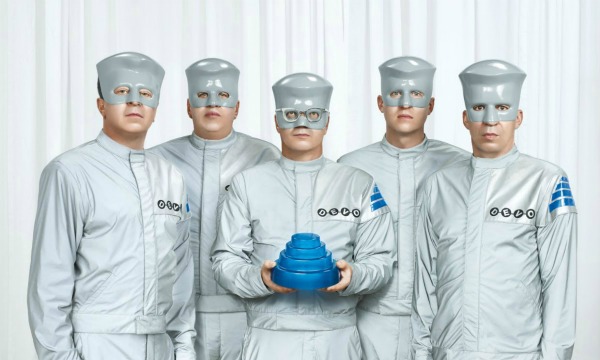 Stream: Devo, ‘Don’t Roof Rack Me, Bro! (Seamus Unleashed)’ — song about Mitt Romney’s dog