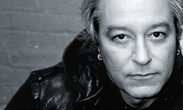 R.E.M.’s Peter Buck on upcoming vinyl-only solo debut: ‘It’s not gonna be in Walmart’
