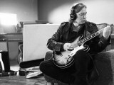 R.E.M.’s Peter Buck to release ‘monkey concept single,’ re-press solo debut
