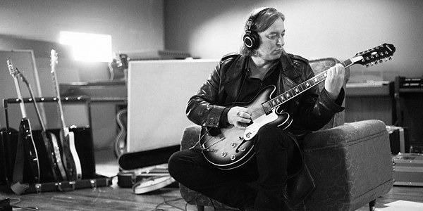 R.E.M.’s Peter Buck releasing second vinyl-only solo album, touring with Alejandro Escovedo