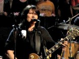 Video: The Breeders play ‘Cannonball,’ ‘Drivin’ on 9’ on Jimmy Fallon