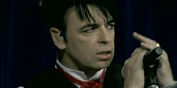 Watch Gary Numan dig into ‘Splinter,’ rev up ‘Cars’ for Amoeba Music in-store