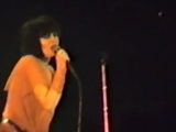 Vintage Video: Leg in a cast, Siouxsie takes a seat to lead the Banshees through 1985 set