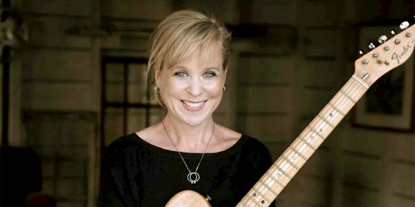 Listen: Kristin Hersh, ‘No Shade In Shadow’ — off forthcoming album ‘Possible Dust Clouds’