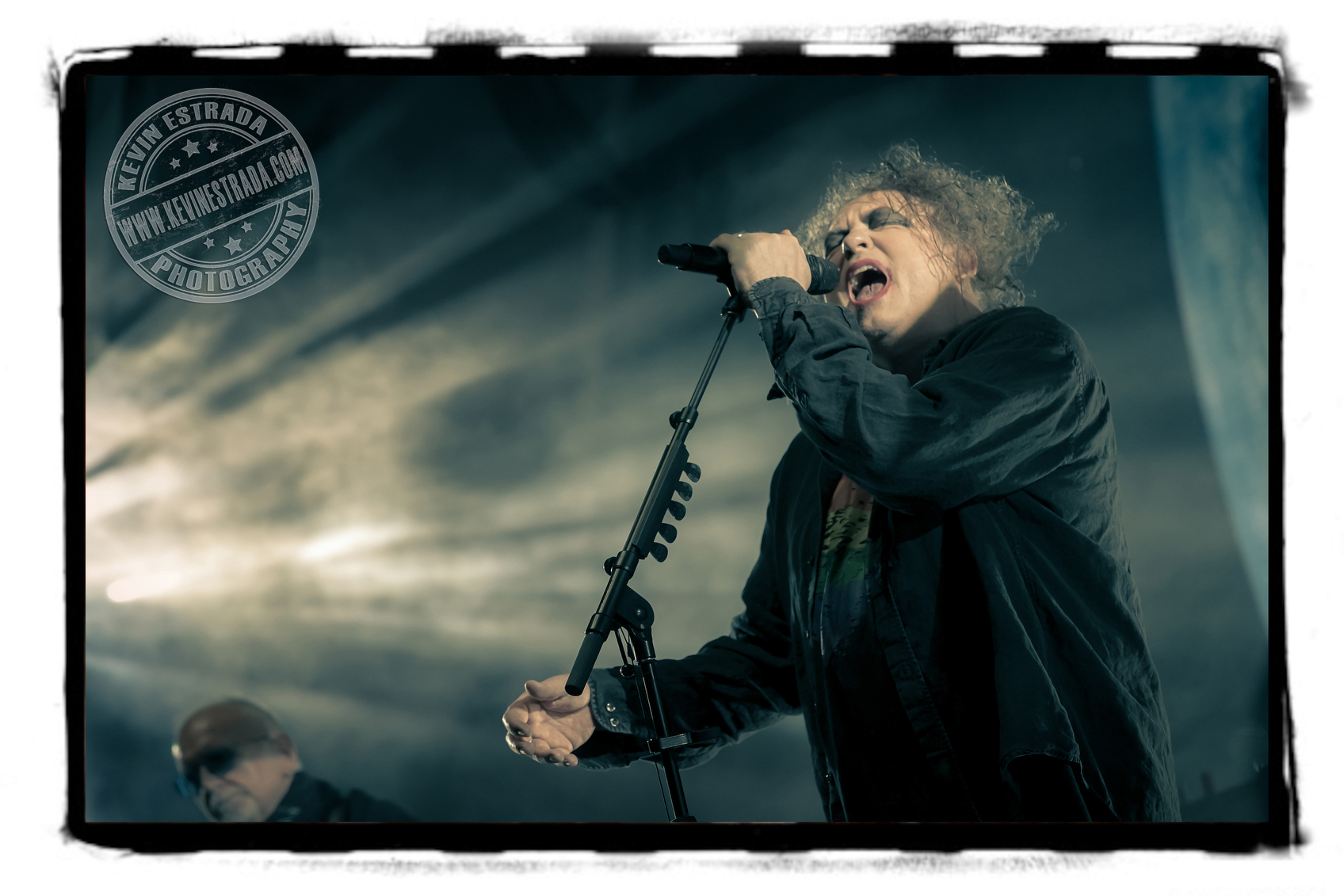 Photos The Cure bring their "Songs of a Lost World" to the iconic