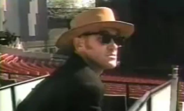 Vintage Video: Morrissey soundchecks, hangs out during ‘Kill Uncle’ tour in 1991
