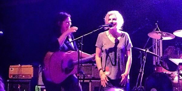 Video: Tanya Donelly reunites with The Breeders in Boston at ‘Last Splash’ show