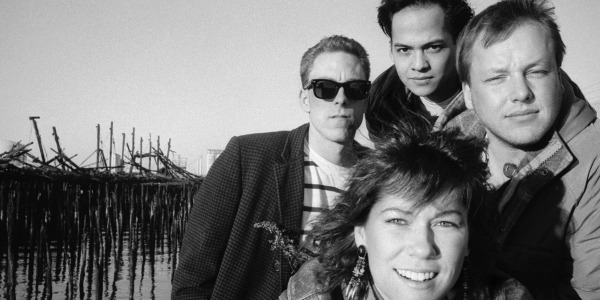 Black Francis howls like a madman on this isolated vocal track to Pixies’ ‘Debaser’