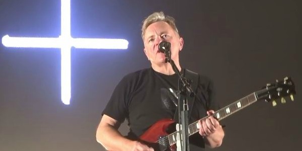 Watch New Order cover ‘San Francisco (Be Sure to Wear Flowers in Your Hair)’ in San Francisco