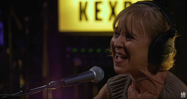 Watch: Kristin Hersh of Throwing Muses stops by Seattle’s KEXP for live set, interview