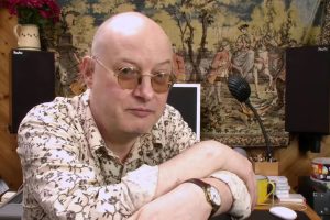 Andy Partridge releasing new EP, reissuing XTC’s “Mummer” with original sleeve art